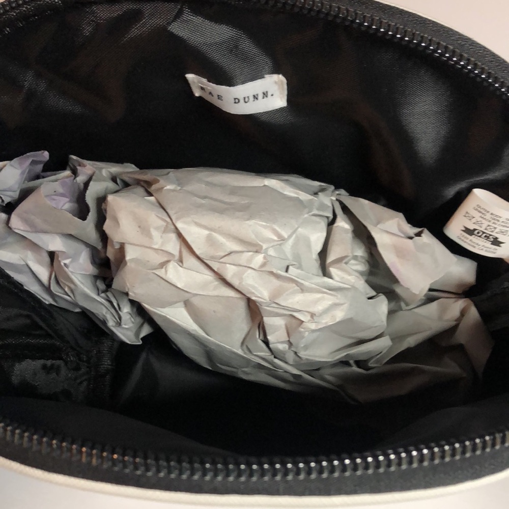 ‼️Final Price‼️NWT Rae Dunn “Glam.” Cosmetic Pouch - Picture 4 of 6